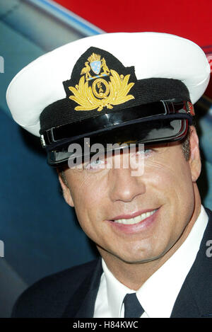 JOHN TRAVOLTA QANTAS AMBASSADOR AT LARGE LOS ANGELES AIRPORT LOS ANGELES USA 24 June 2002 Stock Photo