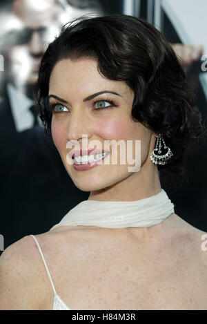 LARA FLYNN BOYLE MEN IN BLACK II PREMIERE LOS ANGELES MANN VILLAGE THEATRE WESTWOOD LOS ANGELES USA 26 June 2002 Stock Photo