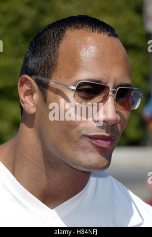 DWAYNE JOHNSON (AKA THE ROCK) TEEN CHOICE AWARDS 2002 UNIVERSAL