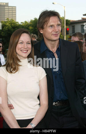 LIAM NEESON & LAURA LINNEY K-19: THE WIDOWMAKER PREMIERE WESTWOOD LOS ANGELES USA 15 July 2002 Stock Photo