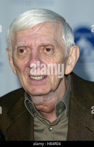 AARON SPELLING 90TH ANNIVERSARY PARAMOUNT PARAMOUNT STUDIOS HOLLYWOOD LOS ANGELES USA 14 July 2002 Stock Photo