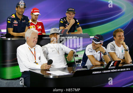 Sao Paulo, Brazil. 10th November, 2016. Charlie Whiting of the FIA ??and the drivers Daniel Ricciardo (AUS) Red Bull Racing, Sebastian Vettel (GER) Scuderia Ferrari, Max Verstappen (NED) Red Bull Racing, Lewis Hamilton (GBR) Mercedes AMG Petronas F1 Team, Felipe Massa (BRA) Williams Martini Racing and Nico Rosberg of Mercedes AMG Petronas F1 Team during a press conference the Brazil Grand Prix Formula 1 in 2016 held at the Interlagos Circuit on the morning of Thursday. Credit:  Foto Arena LTDA/Alamy Live News Stock Photo