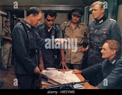 Colonel von Ryans Express, (VON RYAN'S EXPRESS) USA 1964, Regie: Mark Robson, FRANK SINATRA, SERGIO FANTONI, ?, BRAD DEXTER, TREVOR HOWARD, Stichwort: Uniform, Augenklappe Stock Photo