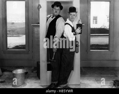Laurel and Hardy im Flegel-Alter, (LAUREL AND HARDY'S LAUGHING 20's) USA 1965, Regie: Robert Youngson, OLIVER HARDY, STAN LAUREL, Stichwort: Handwerker Stock Photo