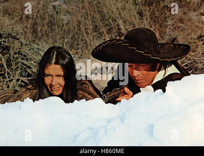 Südwest nach Sonora, (THE APPALOOSA) USA 1966, Regie: Sidney J. Furie, ANJANETTE COMER, MARLON BRANDO, Stichwort: Schnee, Schusswaffe, Sombrero, Schuetze Stock Photo