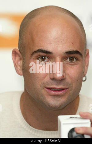 ANDRE AGASSI. 7TH ANDRE AGASSI GRAND SLAM FOR CHILDREN PRE SHOW MGM GRAND LAS VEGAS USA 28 September 2002 Stock Photo