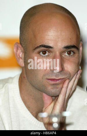 ANDRE AGASSI. 7TH ANDRE AGASSI GRAND SLAM FOR CHILDREN PRE SHOW MGM GRAND LAS VEGAS USA 28 September 2002 Stock Photo