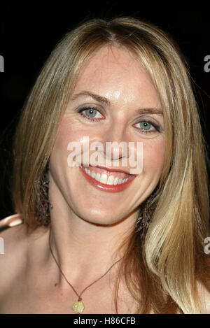 LIZ PHAIR THE RING PREMIERE LOS ANGELES WESTWOOD LOS ANGELES USA 09 October 2002 Stock Photo