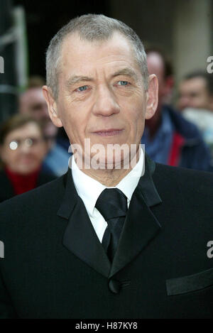 SIR IAN MCKELLEN TV BAFTAS LONDON ENGLAND 13 April 2003 Stock Photo