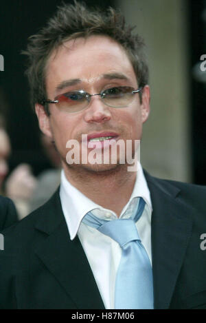 UNKNOWN ACTOR TV BAFTAS LONDON ENGLAND 13 April 2003 Stock Photo