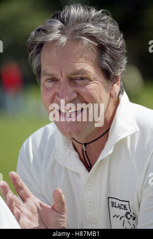 PATRICK MOWER CHARITY CRICKET MALTON ENGLAND 25 May 2003 Stock Photo