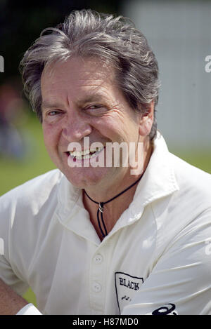 PATRICK MOWER CHARITY CRICKET MALTON ENGLAND 25 May 2003 Stock Photo