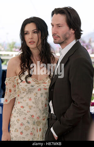 MONICA BELLUCCI & KEANU REEVES CANNES FILM FESTIVAL CANNES FRANCE 15 May 2003 Stock Photo