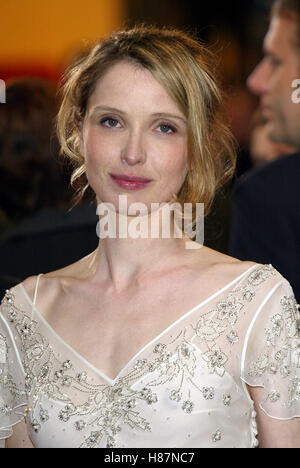 JULIE DELPY CANNES FILM FESTIVAL CANNES FRANCE 18 May 2003 Stock Photo