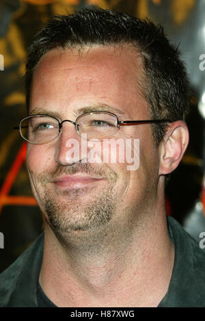 MATTHEW PERRY TEARS OF THE SUN LA SCREENING WESTWOOD LOS ANGELES USA 03 March 2003 Stock Photo