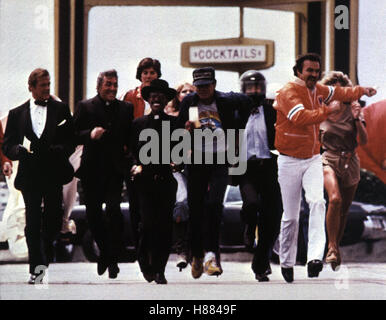 Auf dem Highway ist die Hölle los, (THE CANNONBALL RUN) USA 1980, Regie: Hal Needham, ROGER MOORE, DEAN MARTIN, SAMMY DAVIS JR., BURT REYNOLDS Stock Photo