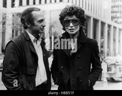 Sie haben alle gelacht, (THEY ALL LAUGHED) USA 1981, Regie: Peter Bogdanovich, BEN GAZZARA, AUDREY HEPBURN, Stichwort: Sonnenbrille Stock Photo