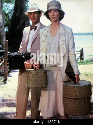 Cross Creek - Ich kämpfe um meine Freiheit, (CROSS CREEK) USA 1983, Regie: Martin Ritt, PETER COYOTE, MARY STEENBURGEN, Stichwort: Gepäck, Hutschachtel Stock Photo