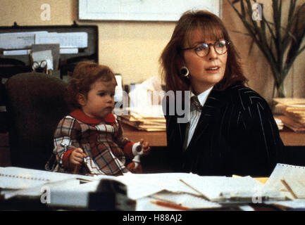Baby Boom - Eine schöne Bescherung, (BABY BOOM) USA 1987, Regie: Charles Shyer, MICHELLE KENNEDY, DIANE KEATON, Stichwort: Berufstätige Mutter, Kind, Büro Stock Photo