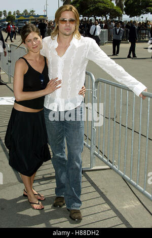 JENNIFER ANISTON & BRAD PITT 18TH INDEPENDENT SPIRIT AWARDS SANTA MONICA BEACH SANTA MONICA LOS ANGELES USA 22 March 2003 Stock Photo