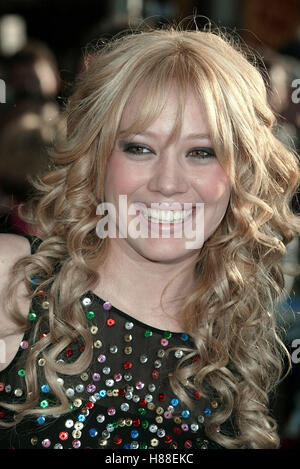 HILARY DUFF THE LIZZIE MCGUIRE MOVIE FILM EL CAPITAIN THEATRE HOLLYWOOD LOS ANGELES USA 26 April 2003 Stock Photo