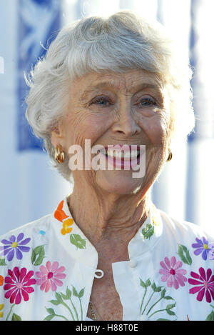 BETTY GARRETT 10TH ANGEL FOOD'S ANGEL AWARDS PROJECT ANGEL FOOD LOS ANGELES USA 08 August 2003 Stock Photo