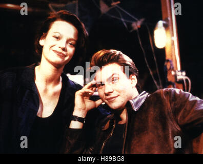 PUMP UP THE VOLUME (1990) CHRISTIAN SLATER, SAMANTHA MATHIS PMV 002 ...