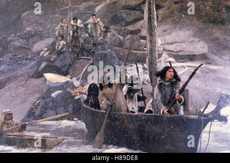 Der Schatten des Wolfes, (SHADOW OF THE WOLF) CAN 1992, Regie: Jacques Dorfmann, LOU DIAMOND PHILLIPS, Stichwort: Boot, Schnee Stock Photo