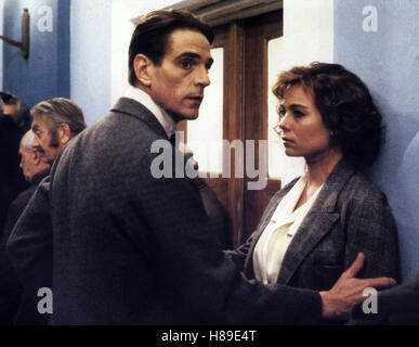 Kafka, (KAFKA) USA-F-GB 1992, Regie: Steven Soderberg, JEREMY IRONS, THERESA RUSSELL Stock Photo