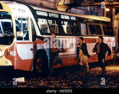 Zum Töten verurteilt, (JUDGEMENT NIGHT) USA 1993, Regie: Stephen Hopkins, CUBA GOODING JR., EMILIO ESTEVEZ, STEPHEN DORFF, Stichwort: Bus Stock Photo