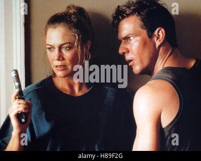 Undercover Blues - Ein absolut cooles Duo, BLUES) USA 1993, Regie: Herbert Ross, KATHLEEN TURNER, DENNIS QUAID, Stichwort: Pistole Stock Photo