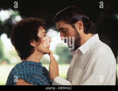 Wiedersehen in Miami, (THE PEREZ FAMILY) USA 1995, Regie: Mira Nair, ANJELICA HUSTON, ALFRED MOLINA Stock Photo