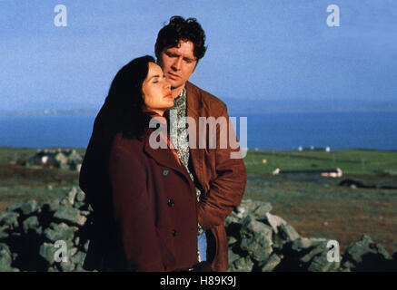 Heirat nicht ausgeschlossen, (THE MATCHMAKER) IRL-GB-USA 1997, Regie: Mark Joffe, JANEANE GAROFALO, DARVID O'HARA, Key: Paar, Landschaft Stock Photo