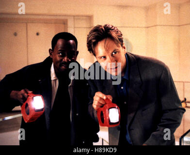 Nix zu verlieren, (NOTHING TO LOSE) USA 1997, Regie: Steve Oedekerk, MARTIN LAWRENCE, TIM ROBBINS, Stichwort: Taschenlampe, Einbrecher Stock Photo