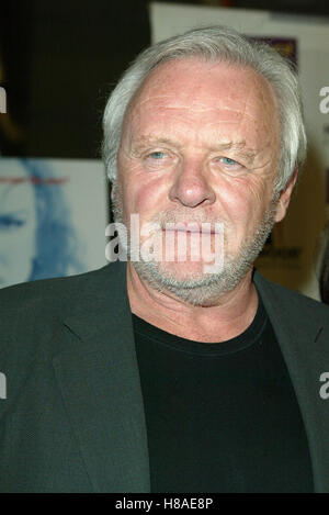 ANTHONY HOPKINS THE HUMAN STAIN LA FILM PREMI ARCLIGHT CENEMA HOLLYWOOD LA USA 21 October 2003 Stock Photo