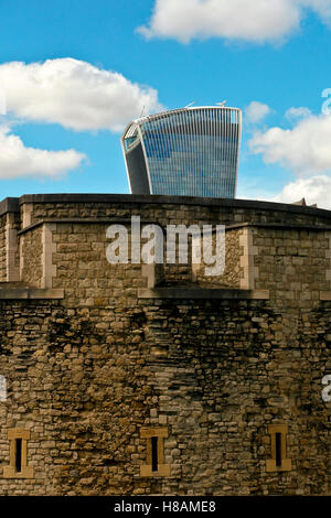 The Tower of London with the skyscraper 20 Fenchurch Street known as 'The Walkie-talkie'; in the background. City of  London. England, UK, Europe Stock Photo