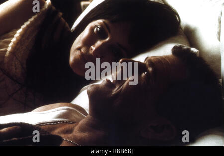 Wir waren Helden, (WE WERE SOLDIERS) USA 2002, Regie: Randall Wallace, MADELEINE STOWE, MEL GIBSON Stichwort: Paar, Bett Stock Photo