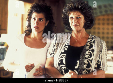 My Big Fat Greek Wedding, (MY BIG FAT GREEK WEDDING) USA 2002, Regie: Joel Zwick, NIA VARDALOS, LAINIE KAZAN, Stock Photo