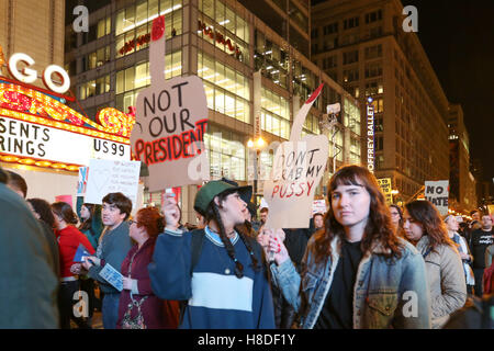 Chicago, Illinois, USA. 9th November, 2016. Demonstrators protest against President Elect Donald Trump on State Street on November 9, 2016 in Chicago, IL. Credit:  Debby Wong/Alamy Live News Stock Photo