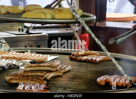 Bristol, UK. 11th Nov, 2016. The annual Christmas Market in Broadmead Bristol City Center.  Independent stall holders provide a more individual shopping experience. The open air stalls and seasonal foods add to the festive character of the market. Credit:  Mr Standfast/Alamy Live News Stock Photo