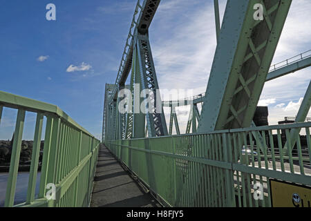 Pedestrian walkway, Runcorn to Widnes Silver Jubilee road bridge, A533, Halton, Cheshire, England, UK Stock Photo