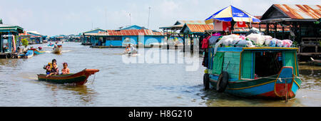 Chhnok Tru, floating village, Tonle Sap Lake, Cambodia Stock Photo