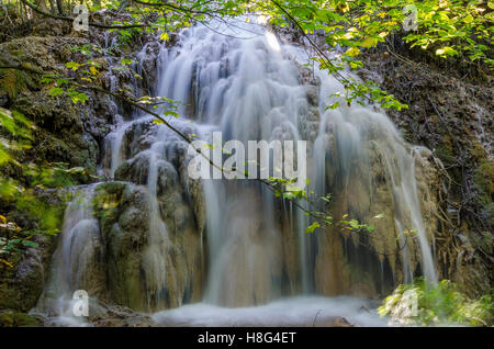 FORET DE ST PONS, CASCADE DU GOUR DE L'OULE, GEMENOS BDR 13 FRANCE Stock Photo