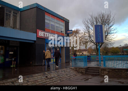 Drumchapel housing peripheral estate Glasgow deprivation Stock Photo