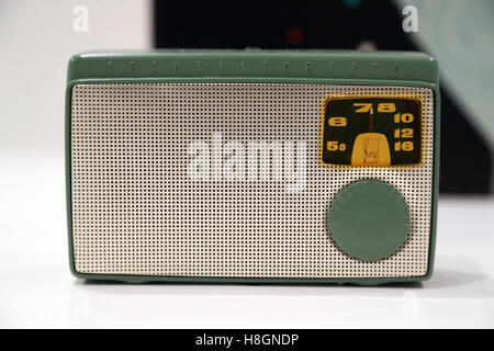 Sonido: radio, radio portátil Sony radio transistor, 1975 Fotografía de  stock - Alamy
