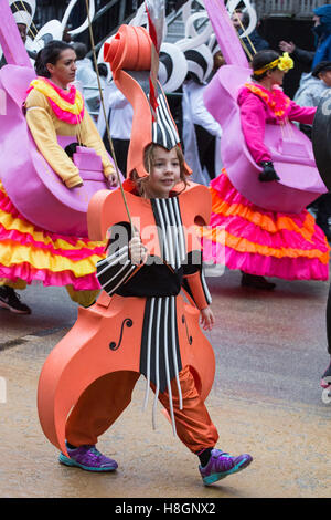 London, UK. 12 November 2016. A child in a carnival costume. The annual Lord Mayor's Show takes place in the City of London. Credit:  Bettina Strenske/Alamy Live News
