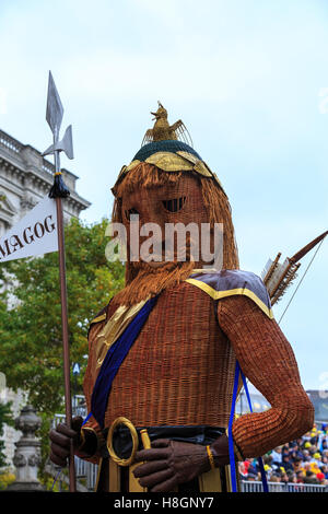 City of London, UK, 12th November 2016. The Gog and Magog wicker figure is carried during the annual  procession from Mansion House through the City of London as part of the Lord Mayor's Show 2016, with over 7,000 participants, 150 horses, bands, vehicles and carriages, to celebrate the new Mayor of the City of London giving his oath. Credit:  Imageplotter News and Sports/Alamy Live News Stock Photo