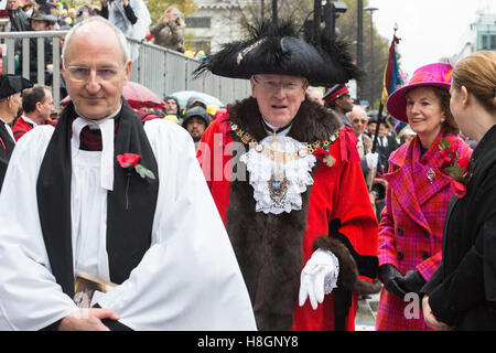 London, UK. 12 November 2016. The new Lord Mayor, Dr Andrew Parmley. The annual Lord Mayor's Show takes place in the City of London. Credit:  Bettina Strenske/Alamy Live News