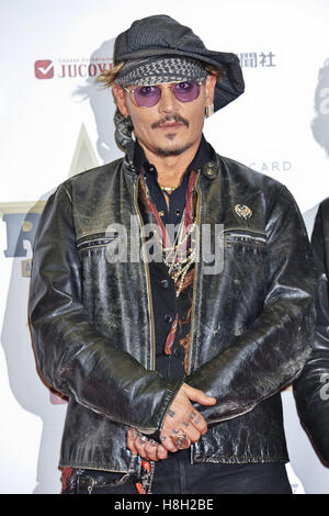 Tokyo, Japan. 11th Nov, 2016. Johnny Depp poses on the red carpet for the Classic Rock Awards 2016 at Ryogoku Kokugikan on November 11, 2016 in Tokyo, Japan. | usage worldwide © dpa/Alamy Live News Stock Photo