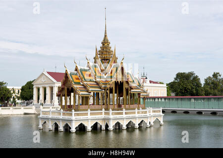 View of the Phra Thinang Aisawan Thiphya-art, a pavilion with four porches and a spired roof, at the Bang Pa-in Palace compound, Stock Photo